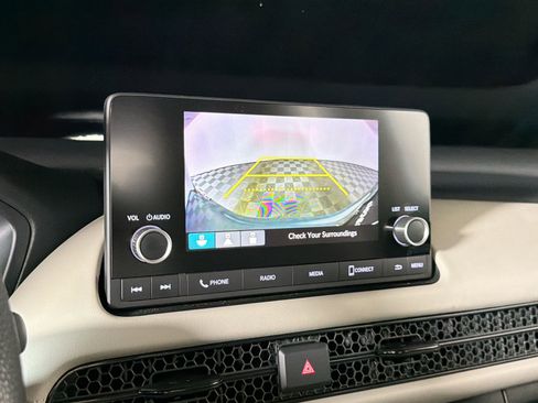 Used 2025 Honda HR-V LX image 24