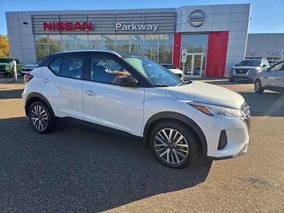 Used 2023 Nissan Kicks SV