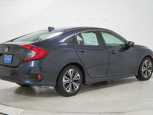 Used 2018 Honda Civic EX-L image 10