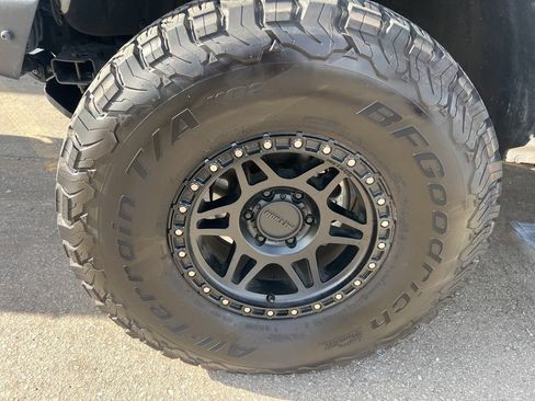 Used 2024 Ford Bronco Badlands AWD/4WD image 11