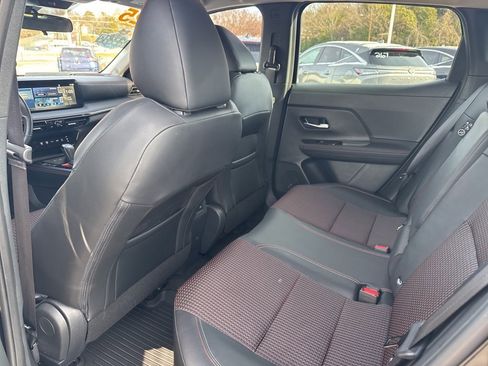 Used 2025 Nissan Kicks SR image 13