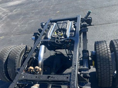 New 2024 Ford F550 4x4 Regular Cab Super Duty image 11