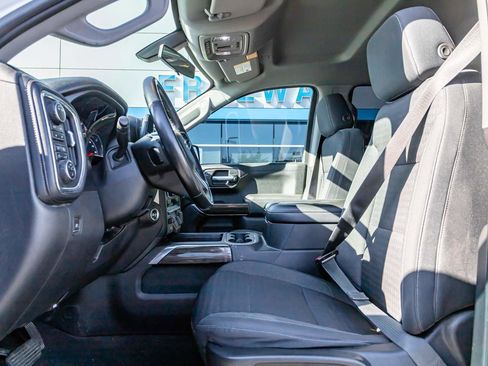 Used 2021 Chevrolet Silverado 1500 LT Trail Boss w/ Convenience Package II image 7