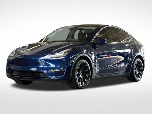 Used 2021 Tesla Model Y Long Range image 9