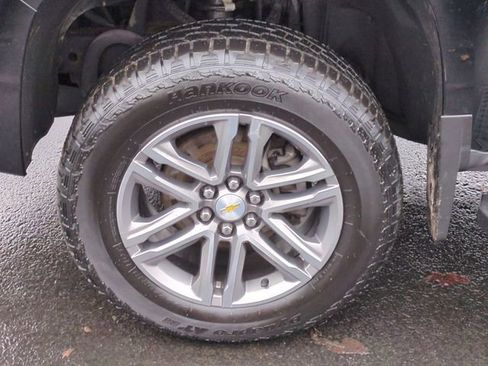 Certified 2022 Chevrolet Colorado W/T w/ Custom Special Edition image 31