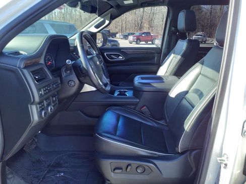 Used 2021 Chevrolet Tahoe Premier w/ Premium Package image 7