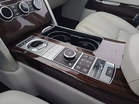 Used 2017 Land Rover Range Rover Supercharged image 14