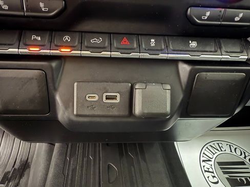 Used 2021 GMC Sierra 1500 SLE w/ Driver Alert Package I image 20