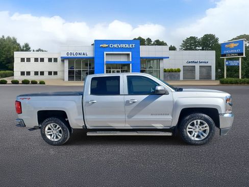 Used 2017 Chevrolet Silverado 1500 LT w/ All Star Edition AWD/4WD image 3