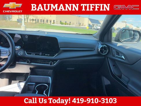 Used 2025 Chevrolet Equinox LT FWD image 13
