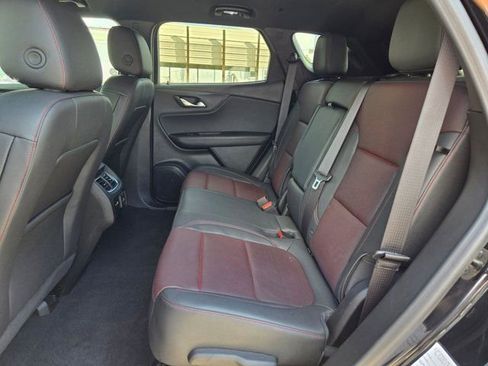 Used 2025 Chevrolet Blazer RS FWD image 26