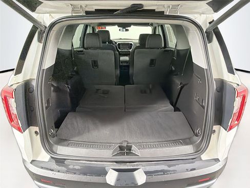 Used 2020 GMC Acadia SLE w/ Driver Convenience Package image 25