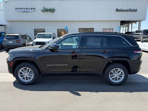 New 2025 Jeep Grand Cherokee Laredo X w/ Luxury Tech Group I image 3