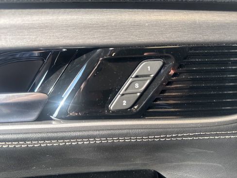 New 2025 Jeep Wagoneer Series II w/ Convenience Group I AWD/4WD image 18