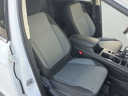 Used 2019 Ford Escape SE FWD image 23