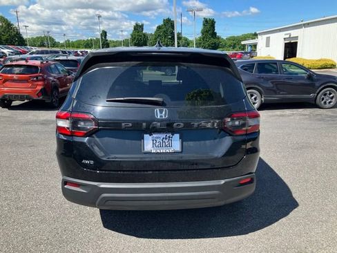 Used 2023 Honda Pilot LX image 5