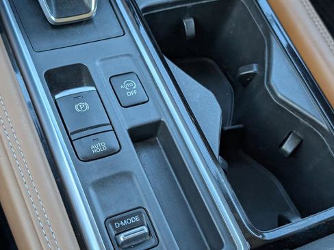 Used 2022 Nissan Pathfinder Platinum w/ Cargo Package image 32