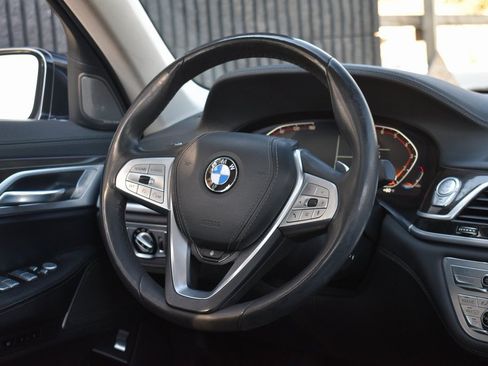 Used 2020 BMW 740i w/ Cold Weather Package image 39