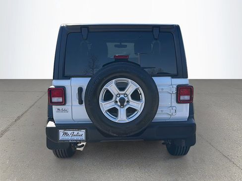 Used 2022 Jeep Wrangler Sport S image 5