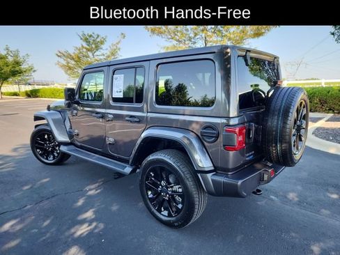 Used 2025 Jeep Wrangler Unlimited Sahara AWD/4WD image 5