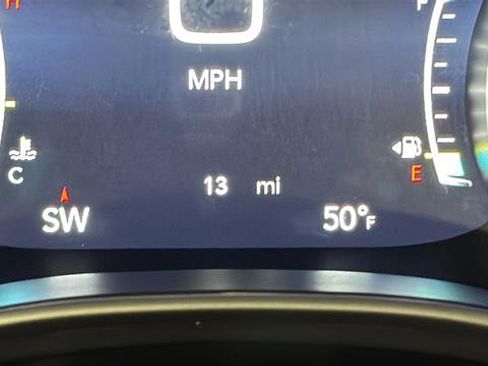 New 2026 Chrysler Pacifica Select image 10