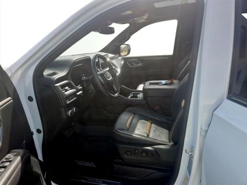 Used 2024 GMC Yukon AT4 w/ Technology Package AWD/4WD image 26