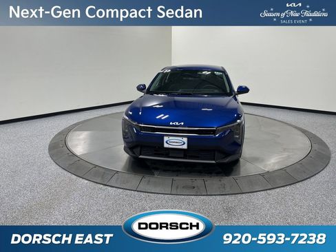New 2025 Kia K4 EX image 2