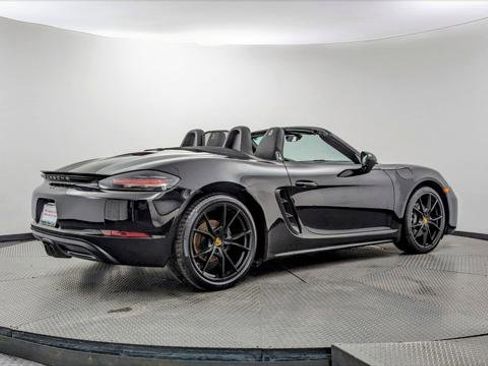 Used 2019 Porsche 718 Boxster image 9
