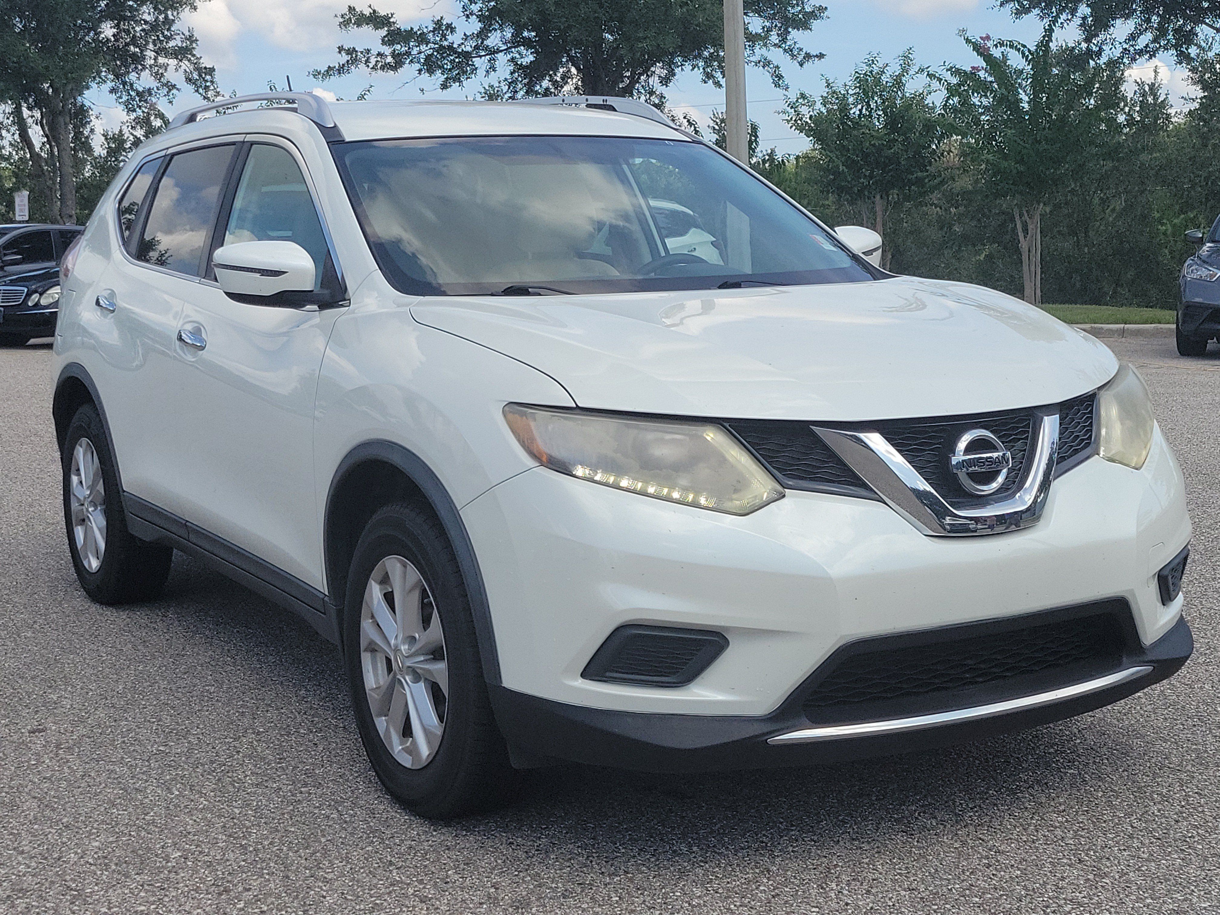 Used 2016 Nissan Rogue SV AWD/4WD image 3