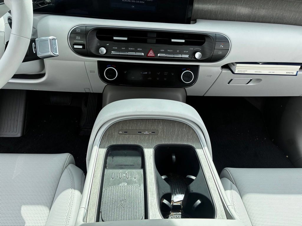 Used 2026 Hyundai Palisade SEL FWD image 19