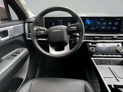 Used 2025 Hyundai Santa Fe SEL FWD image 8
