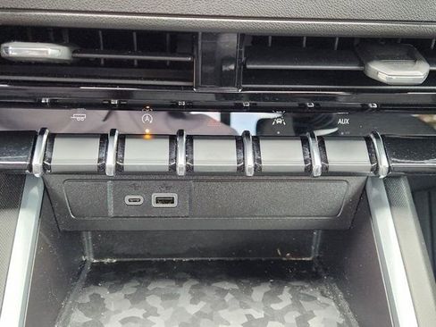 Used 2025 Chevrolet Colorado W/T w/ WT Custom Package image 21