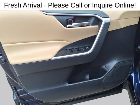 Used 2021 Toyota RAV4 XLE AWD/4WD image 10