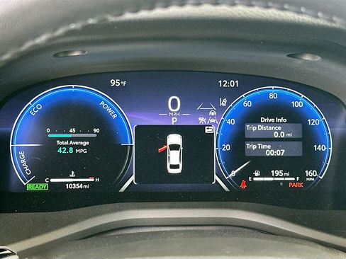 Used 2025 Toyota Camry XSE FWD image 12