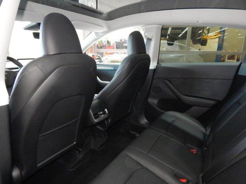 Used 2023 Tesla Model Y Long Range image 31