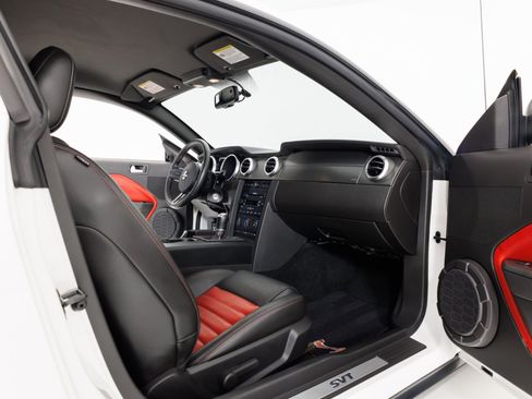Used 2007 Ford Mustang Shelby GT500 RWD image 34