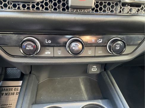 Used 2023 Honda HR-V LX image 27