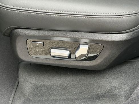 Used 2025 BMW X7 xDrive40i image 41