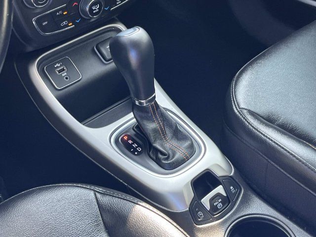 Used 2020 Jeep Compass Latitude FWD image 33