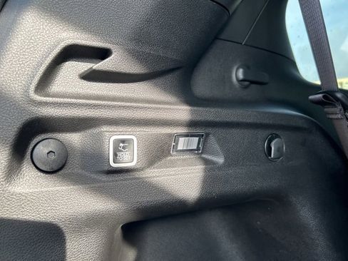 Used 2025 Jeep Grand Cherokee L Altitude image 13