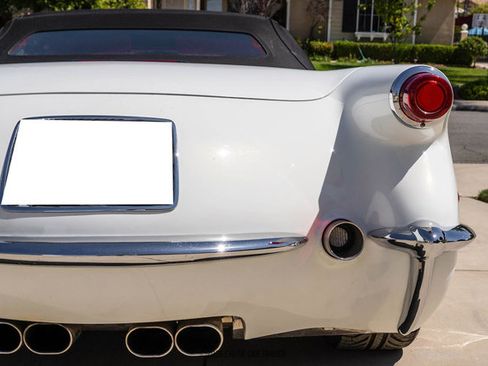 Used 2004 Chevrolet Corvette Convertible w/ Preferred Equipment Group RWD image 68