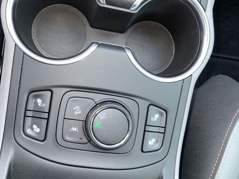 Used 2021 GMC Terrain SLT image 10