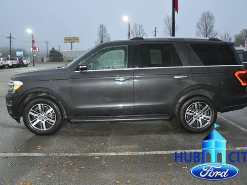 Used 2024 Ford Expedition Limited image 2