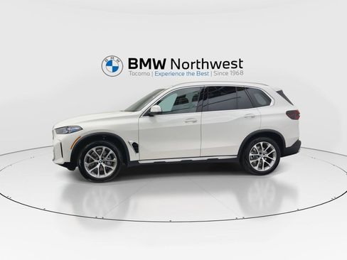 New 2026 BMW X5 xDrive40i AWD/4WD image 10