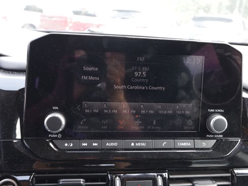 Used 2024 Nissan Pathfinder SV FWD image 24