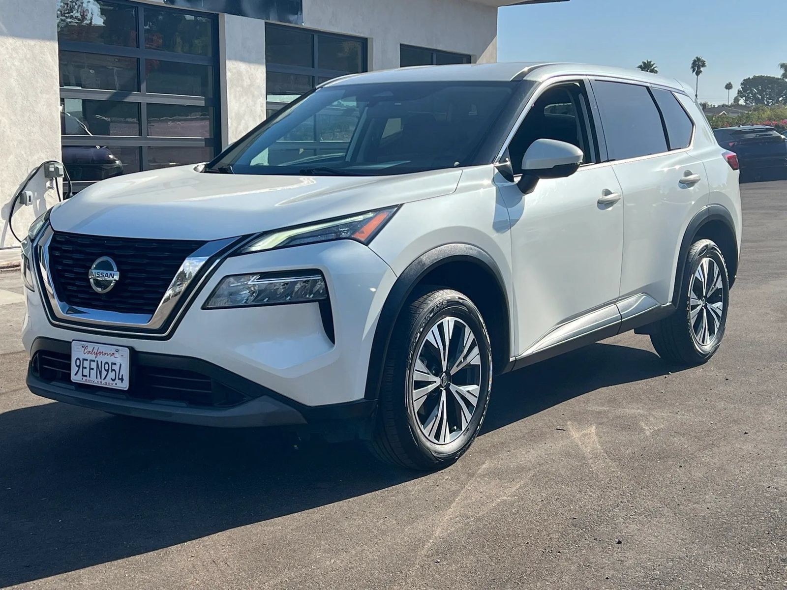 Used 2021 Nissan Rogue SV AWD/4WD image 1