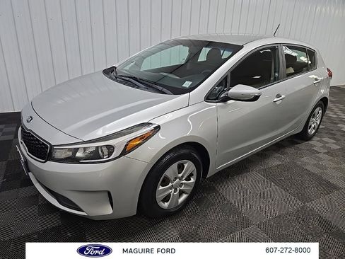 Used 2017 Kia Forte LX FWD image 10