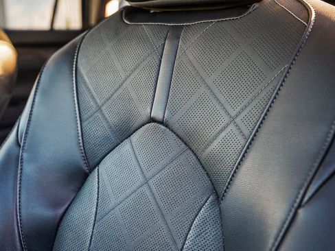 Used 2022 Toyota Highlander Platinum image 25