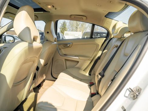 Used 2015 Volvo S60 T5 Platinum image 8