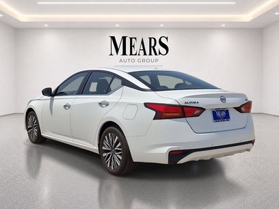Used 2024 Nissan Altima 2.5 SV